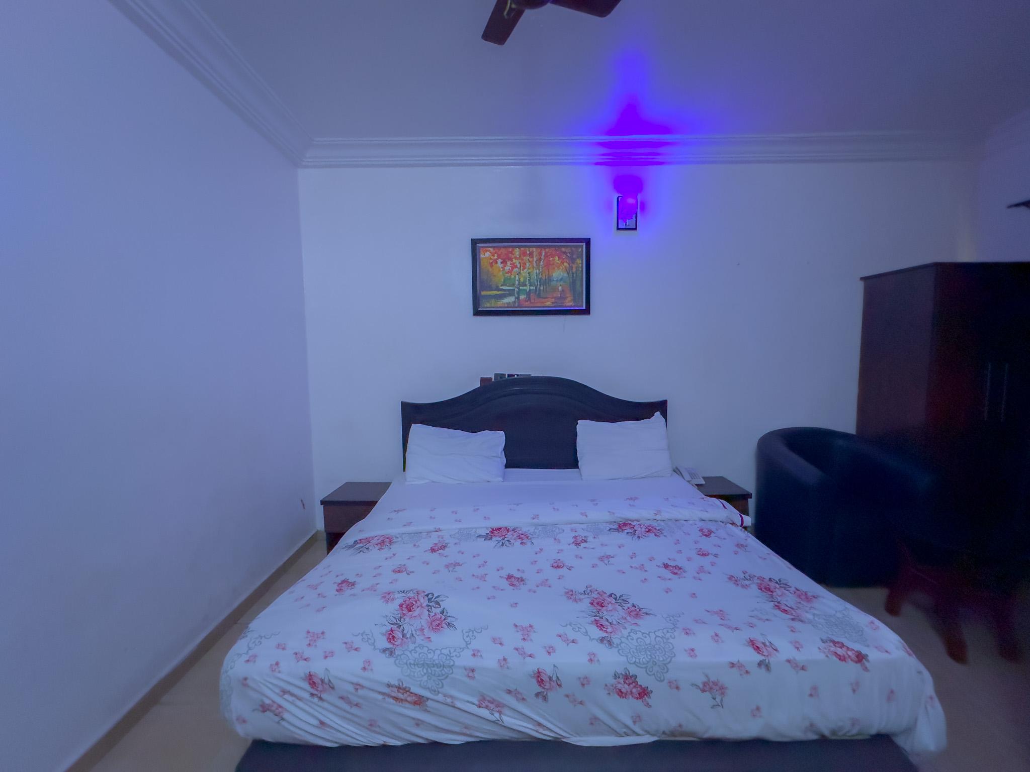 Deluxe_Room102